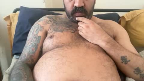 Snapshot of london_lad_101 chatting on May 7, 8:42 am london_lad_101 online show from May 7, 8:42 am