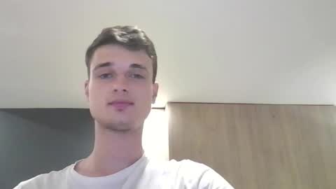 Snapshot of london_tomy chatting on October 2, 2:29 am london_tomy online show from October 2, 2:29 am