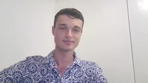 Snapshot of london_tomy chatting on November 25, 3:17 am london_tomy online show from November 25, 3:17 am