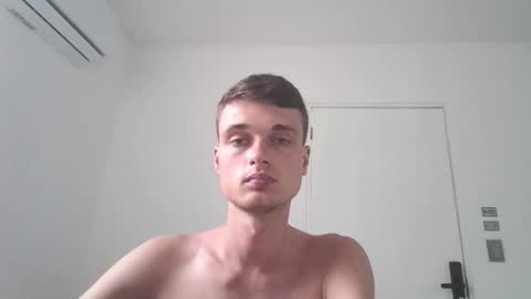 Snapshot of london_tomy chatting on November 29, 7:28 pm london_tomy online show from November 29, 7:28 pm