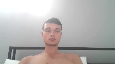 Snapshot of london_tomy chatting on November 30, 6:23 pm london_tomy online show from November 30, 6:23 pm