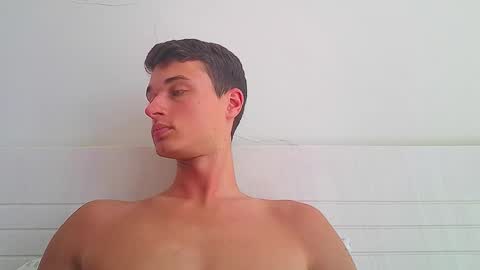 Snapshot of london_tomy chatting on February 7, 5:49 pm london_tomy online show from February 7, 5:49 pm