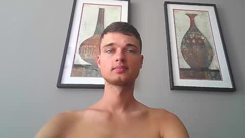 Snapshot of london_tomy chatting on February 14, 4:37 pm london_tomy online show from February 14, 4:37 pm