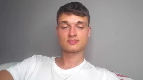 Snapshot of london_tomy chatting on March 8, 2:04 am london_tomy online show from March 8, 2:04 am