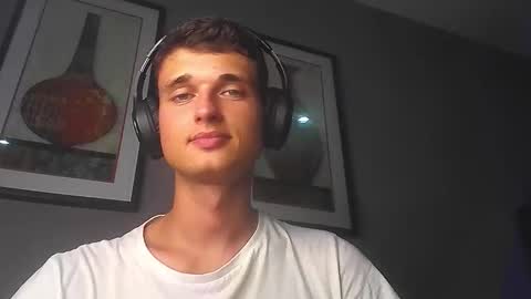 Snapshot of london_tomy chatting on March 9, 3:43 am london_tomy online show from March 9, 3:43 am