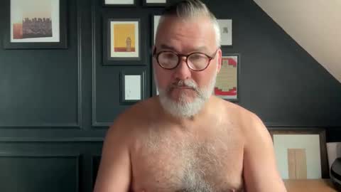 EnglishBear online show from September 17, 9:44 am