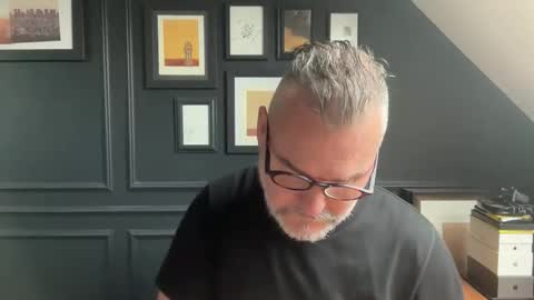 EnglishBear online show from February 11, 10:09 am