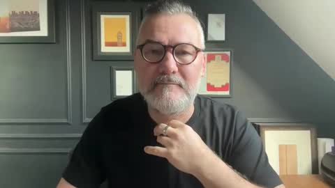 EnglishBear online show from February 23, 8:44 am