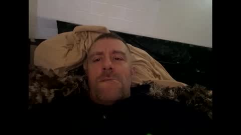 Snapshot of londonsbigbenxxx chatting on December 18, 9:37 am londonsbigbenxxx online show from December 18, 9:37 am