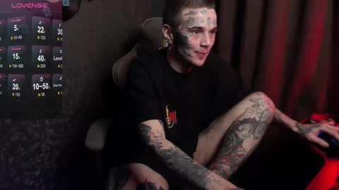 Snapshot of lone1ycrystal chatting on February 12, 4:00 pm Chris online show from February 12, 4:00 pm