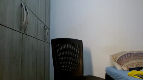 lonelydick2002 online show from November 26, 5:19 am