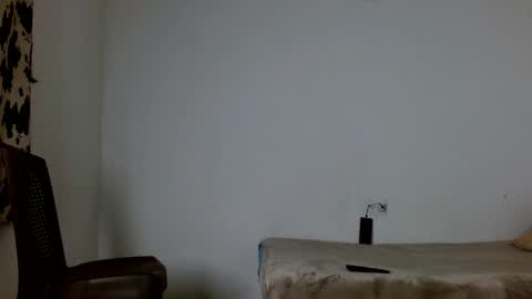 lonelydick2002 online show from April 5, 10:51 pm