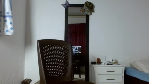 Snapshot of lonelydick2002 chatting on May 16, 10:47 am lonelydick2002 online show from May 16, 10:47 am
