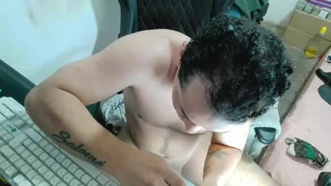 Snapshot of long_dick_boy_ chatting on May 28, 8:00 am Marvin Santiago online show from May 28, 8:00 am