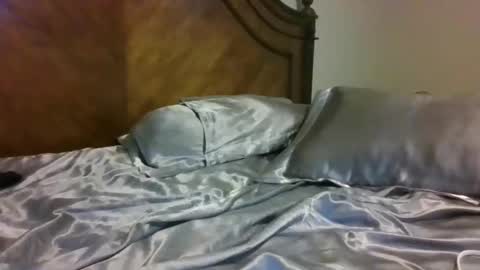 longdsmeag online show from November 8, 3:18 am