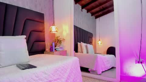 Snapshot of longina_ chatting on June 20, 7:16 pm Longina online show from June 20, 7:16 pm