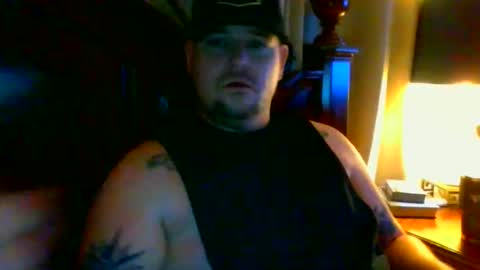 Snapshot of longlastingviking chatting on November 20, 2:23 am longlastingviking online show from November 20, 2:23 am