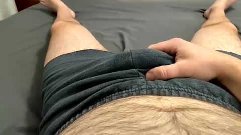 Snapshot of longwood2323 chatting on February 27, 5:45 am Longwood2323 online show from February 27, 5:45 am