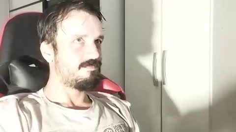 Snapshot of lookaz4010 chatting on February 17, 12:05 pm Lucas online show from February 17, 12:05 pm