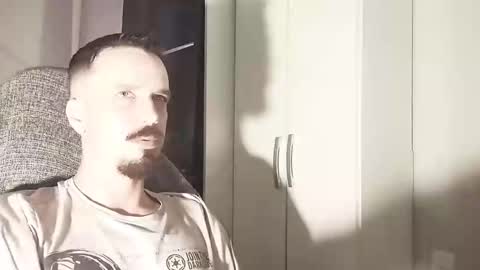 Snapshot of lookaz4010 chatting on September 19, 12:50 pm Lucas online show from September 19, 12:50 pm