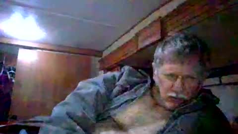 Snapshot of lookingagain181 chatting on November 2, 1:02 pm lookingagain181 online show from November 2, 1:02 pm