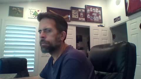 lookyherre online show from April 10, 3:50 pm