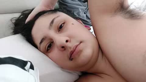 loolaunshaved online show from February 24, 10:13 am