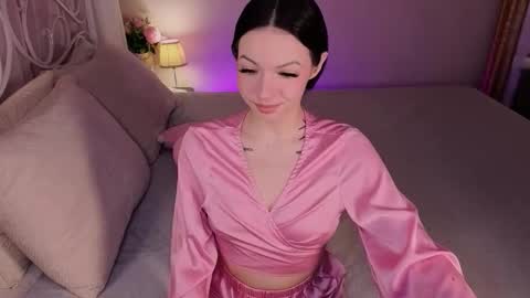 Snapshot of loonacom chatting on February 1, 8:29 pm Luna online show from February 1, 8:29 pm