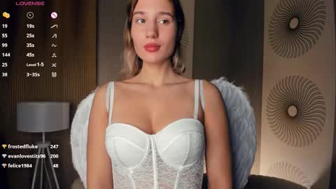 Jina online show from October 31, 8:54 pm