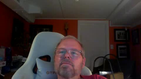 Snapshot of loosegravl chatting on July 20, 7:38 pm loosegravl online show from July 20, 7:38 pm
