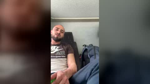 lora699 online show from April 20, 10:18 am