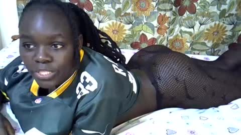 Snapshot of lora_amor chatting on June 20, 11:40 pm lora_amor online show from June 20, 11:40 pm