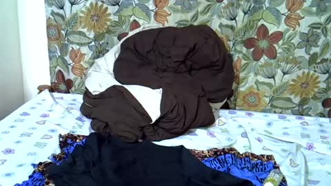Snapshot of lora_amor chatting on June 22, 3:25 am lora_amor online show from June 22, 3:25 am