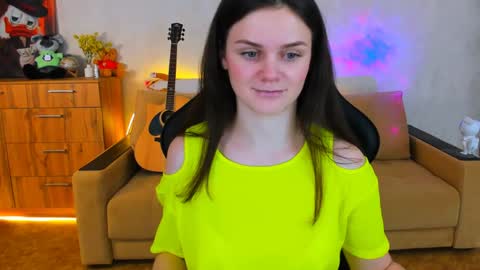 Snapshot of lora_cain chatting on December 5, 2:22 pm Lora Cain online show from December 5, 2:22 pm