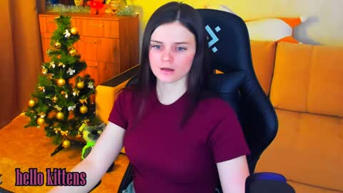 Snapshot of lora_cain chatting on December 20, 2:16 pm Lora Cain online show from December 20, 2:16 pm