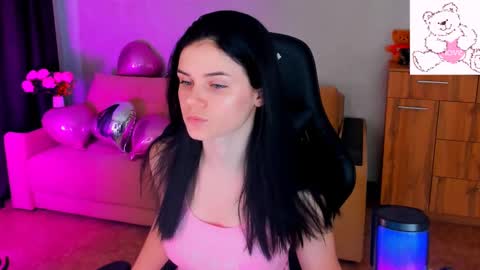 Snapshot of lora_cain chatting on February 16, 1:27 pm Lora Cain online show from February 16, 1:27 pm