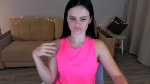 Snapshot of lora_cain chatting on September 11, 1:00 pm Lora Cain online show from September 11, 1:00 pm