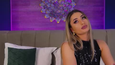 Lora online show from January 8, 8:44 pm