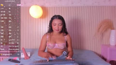 Loraine Rios online show from February 25, 5:06 am