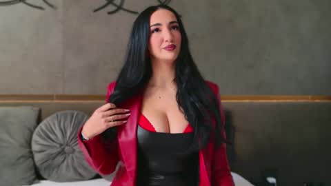 Miss online show from November 6, 12:06 pm