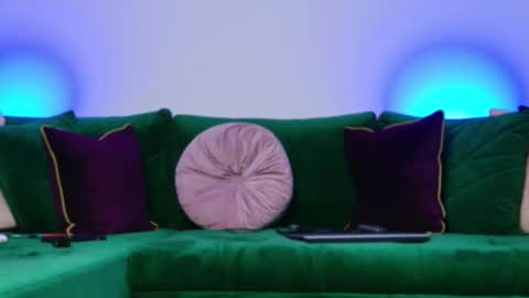 Snapshot of lorawarnner chatting on April 18, 7:07 pm Miss online show from April 18, 7:07 pm