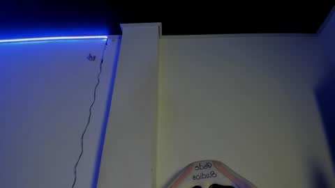 Snapshot of lorena_jade chatting on April 3, 4:32 am lorena_jade online show from April 3, 4:32 am