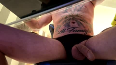 lorenzgutmann310 online show from December 1, 8:08 am