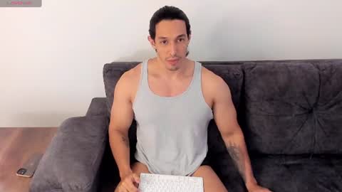 Snapshot of lorenzo_ferrec chatting on July 26, 10:49 pm Lorenzo F online show from July 26, 10:49 pm