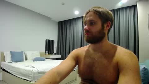 Snapshot of lorenzolux chatting on May 29, 6:28 pm Lorenz online show from May 29, 6:28 pm