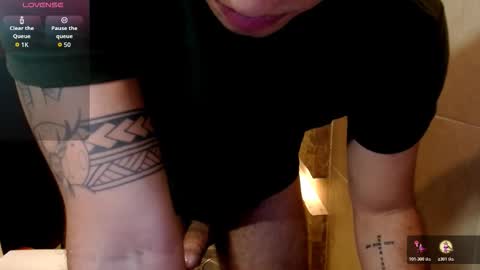 Snapshot of lorenzoreyes_ chatting on November 14, 4:49 pm LorenzoReyes online show from November 14, 4:49 pm