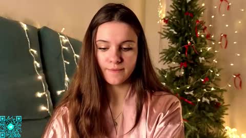 Chloe for Fan BlackHole online show from January 12, 5:40 pm