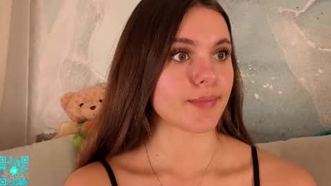 Chloe for Fan BlackHole online show from July 26, 5:09 pm