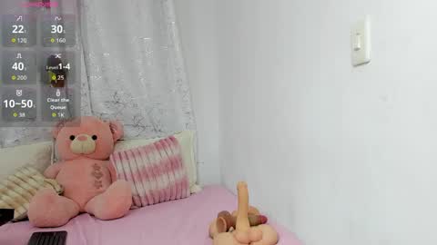 Snapshot of lori_evans1 chatting on May 3, 2:06 am Lori Evans online show from May 3, 2:06 am