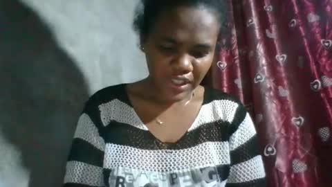Snapshot of lorienne98 chatting on May 18, 7:03 am lorienne98 online show from May 18, 7:03 am